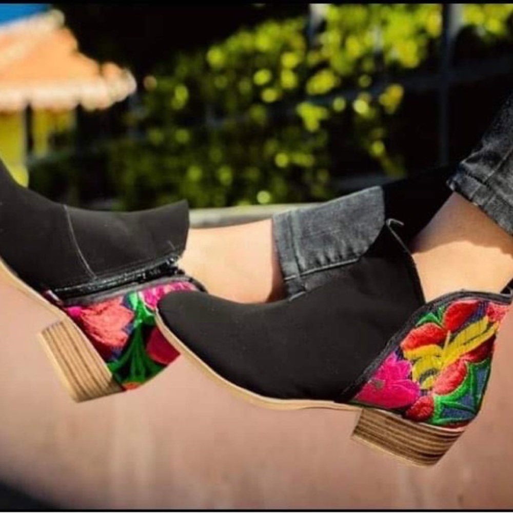 Women boots Artesanal mexicanas
